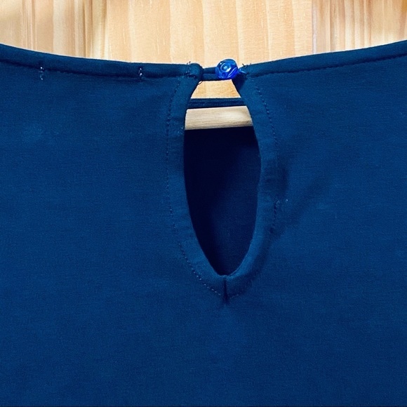 Halogen navy blue ruffle sleeve scoop neck top M - Picture 5 of 7